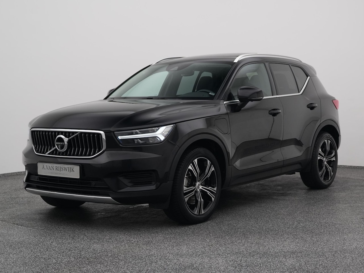 Volvo XC40 - 1.5 T4 Recharge Inscription | CAMERA | KEYLESS | H&K | ADAPTIVE | PANO | LEDER - AutoWereld.nl