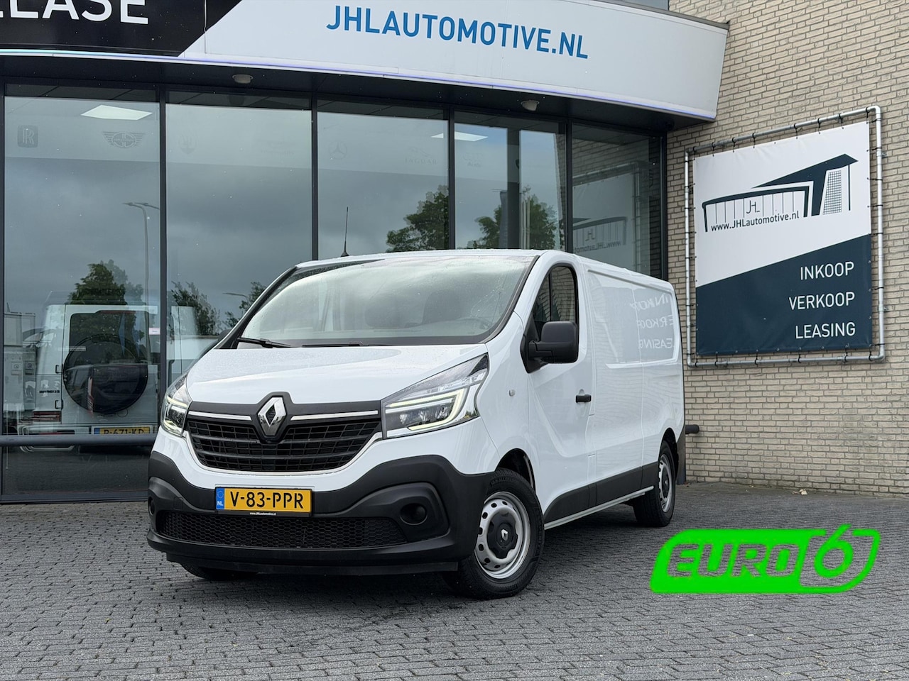 Renault Trafic - 2.0 dCi 145 T30 L2H1 Comfort*CRUISE*A/C*TEL*3PERS* - AutoWereld.nl