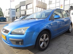 Ford Focus - 1.6-16V First Edition inruiler met nw apk 5-2027