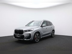 BMW iX1 - 30 xDrive M Sport pro 313 pk l Pano l Drive Assistant l Harman l