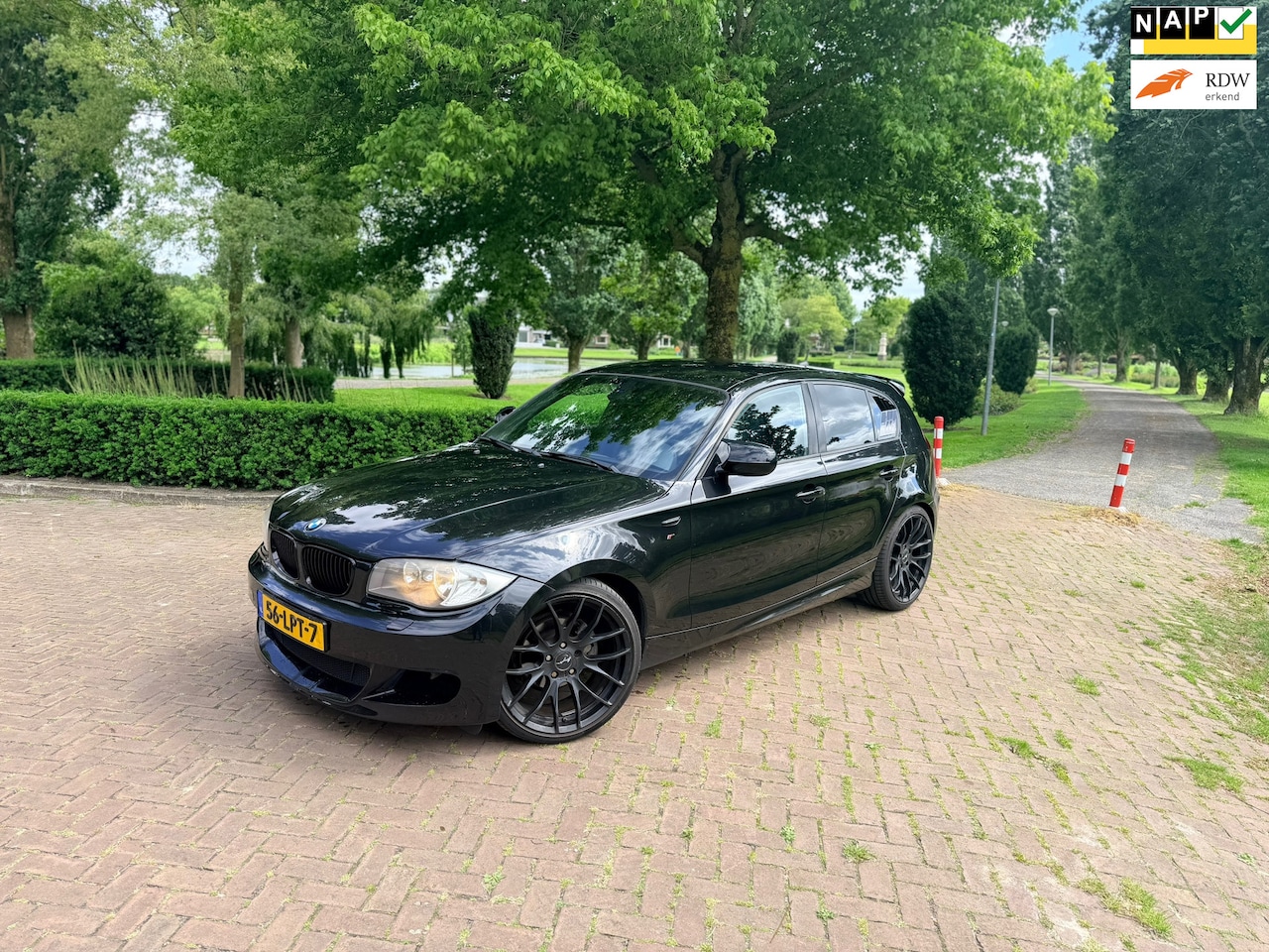 BMW 1-serie - 116i Business Line M-Sport+ | Luxe! | Sport uitlaat - AutoWereld.nl