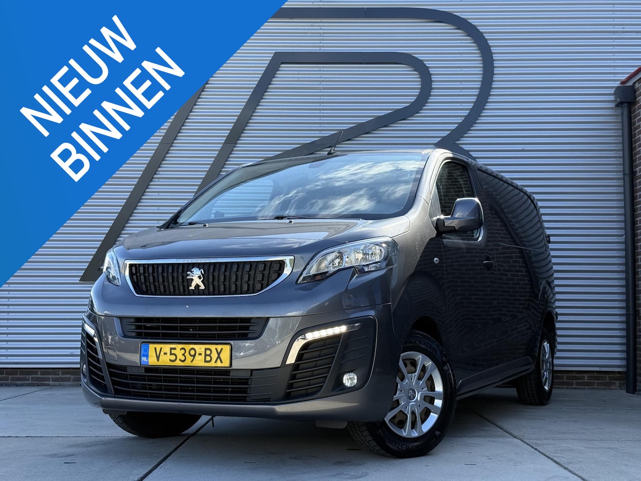 Peugeot Expert - 231S 2.0 BlueHDI 120 Premium Pack Navi|Airco|Trekhaak|Carplay|Cruise|PDC|Elek ramen|L2H1|N - AutoWereld.nl