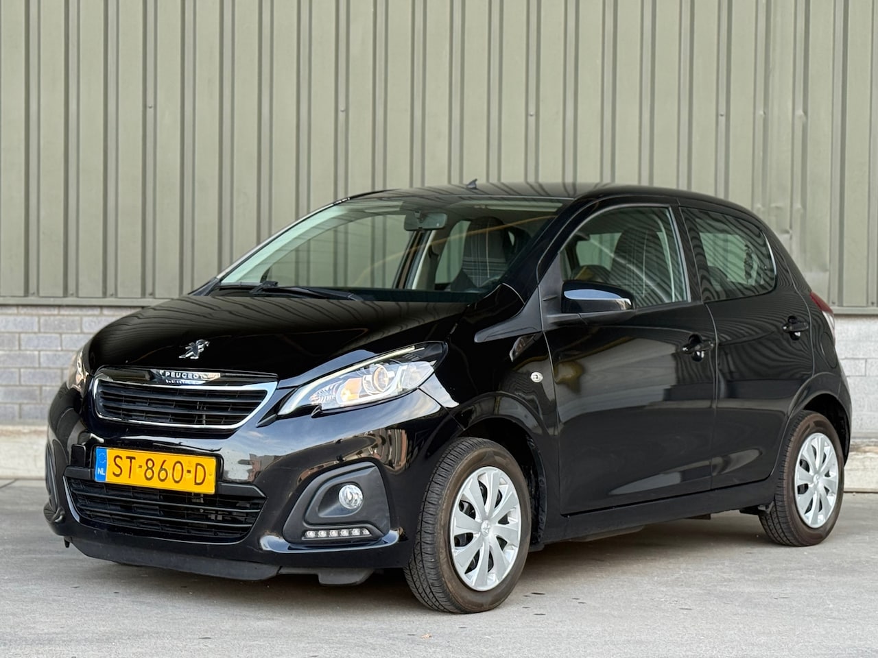 Peugeot 108 - 1.0 e-VTi Active / Airco / NAP / APK - AutoWereld.nl