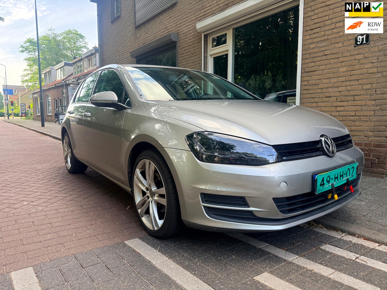 Volkswagen Golf - 1.2 TSI Comfortline/Navigatie/Lm Velgen/6 Bak/Cruise Control!!! - AutoWereld.nl
