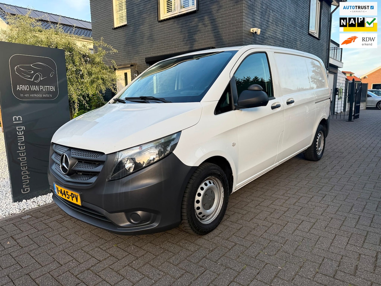 Mercedes-Benz Vito - 114 CDI /2 x schuifdeur /Airco /Cruise - AutoWereld.nl