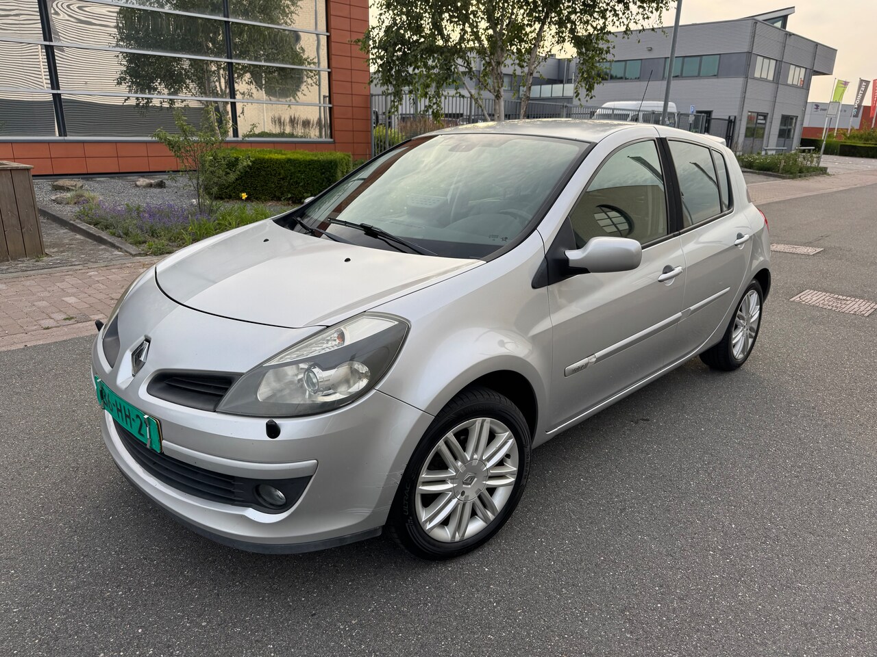 Renault Clio - 1.6-16V Initiale Vol opties! - AutoWereld.nl