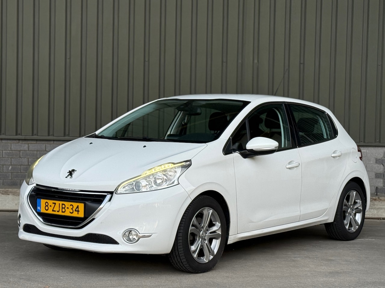 Peugeot 208 - 1.2 VTi Blue Lease Executive / Carplay - AutoWereld.nl