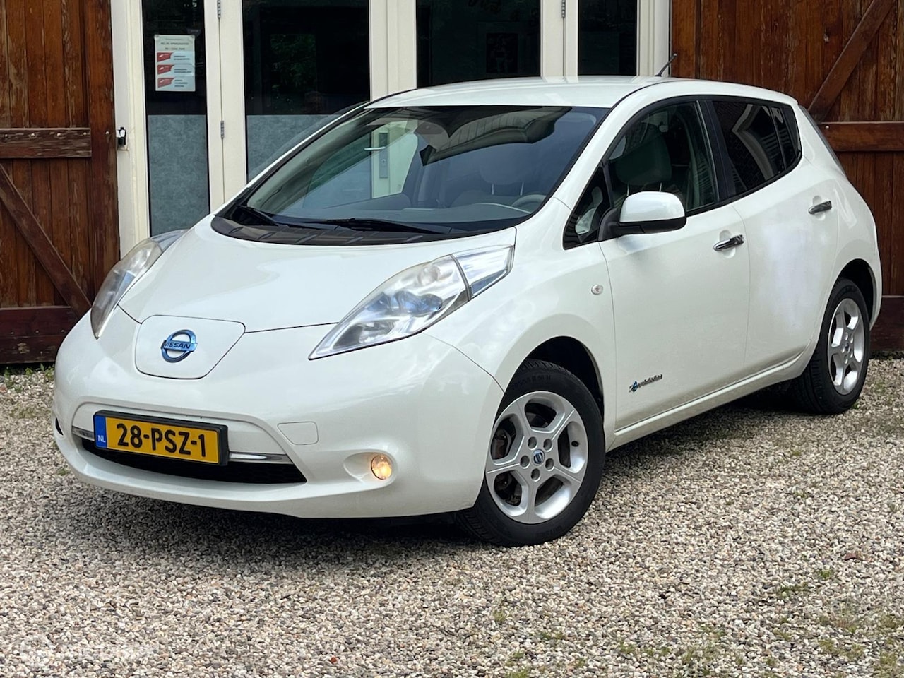 Nissan LEAF - Base 24 kWh - AutoWereld.nl