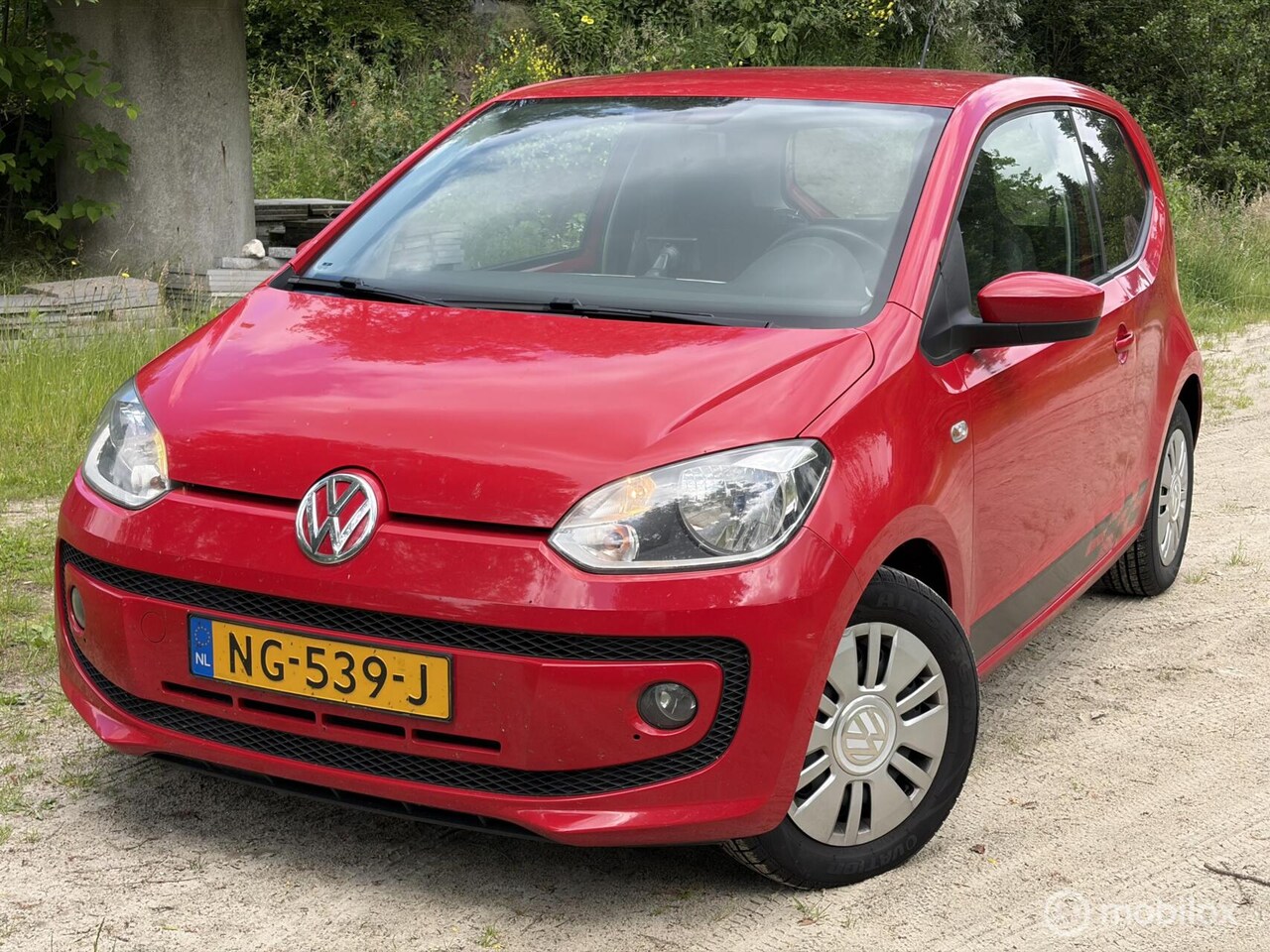 Volkswagen Up! - 1.0 1.0 , Navigatie, Stoelverwarming - AutoWereld.nl