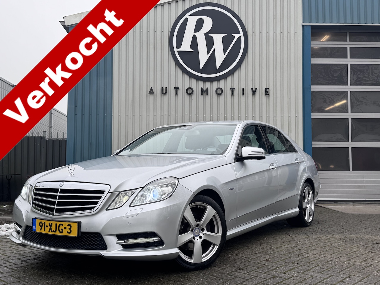 Mercedes-Benz E-klasse - CDI Edition Sport Xenon / Navi / Stl verw / Ecc / Trekhaak / Automaat / GEEN TAXI / Org NL - AutoWereld.nl