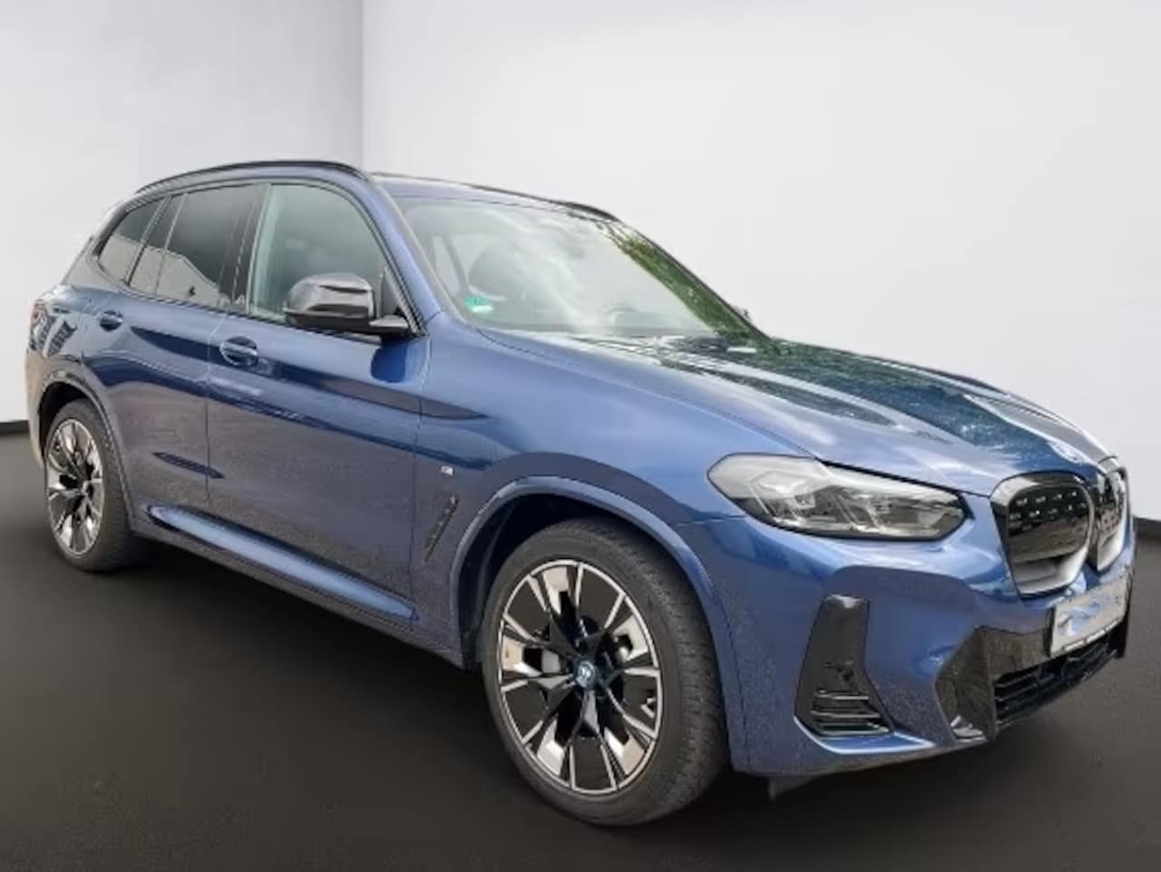 BMW iX3 - M-SPORT 80 kWh (210kW/286pk) ** LED, LEDER, PANO, TREKH, ALARM, H&K SOUND, 20-inch LMV ** - AutoWereld.nl