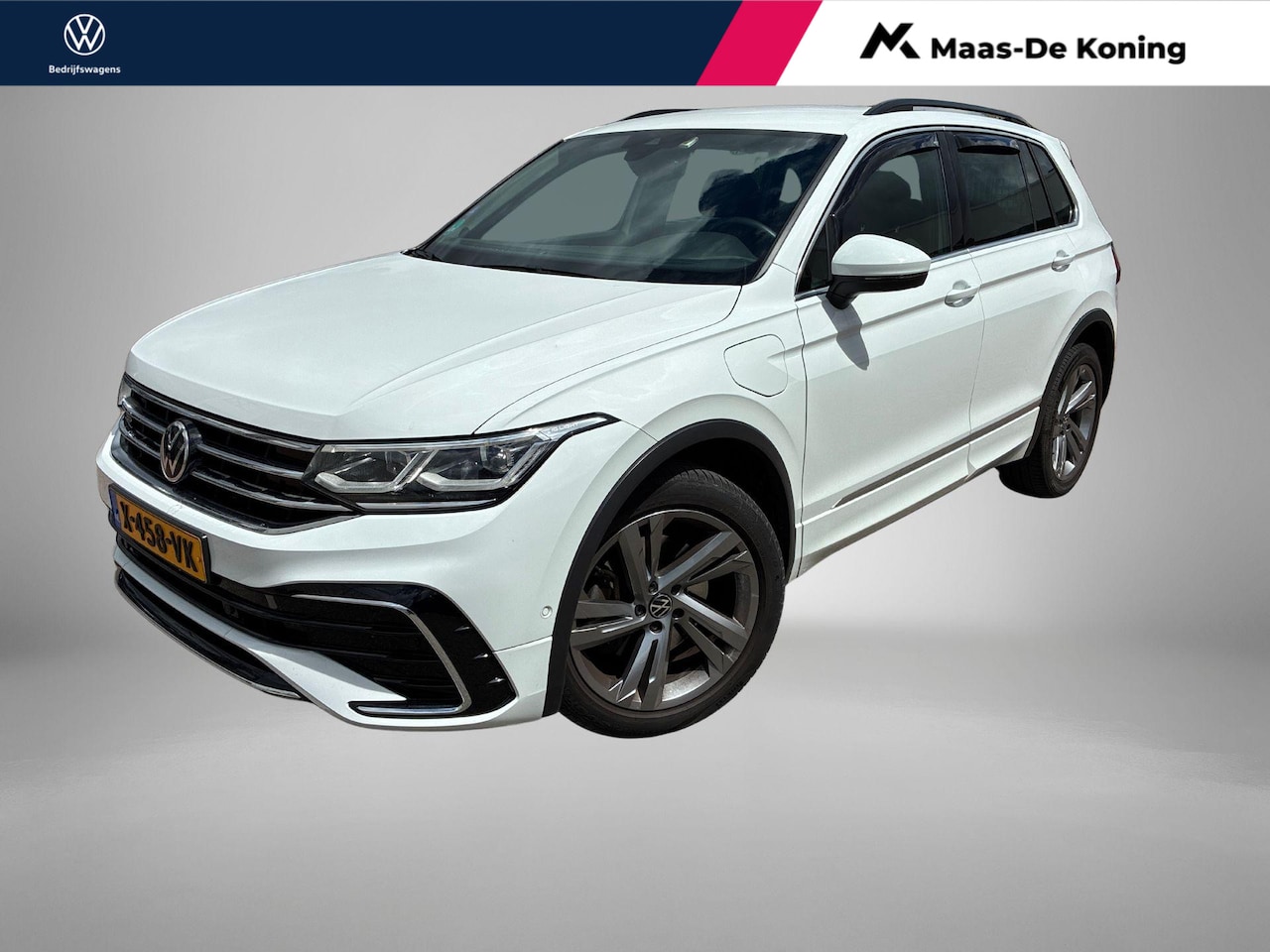 Volkswagen Tiguan - 1.4 TSI eHybrid 245pk DSG R-Line Business+ · Camera · Wegklapbare trekhaak · Apple/Android - AutoWereld.nl