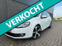 Volkswagen Golf - 1.4 TSI Highline/Nieuwe APK en beurt NL AUTO