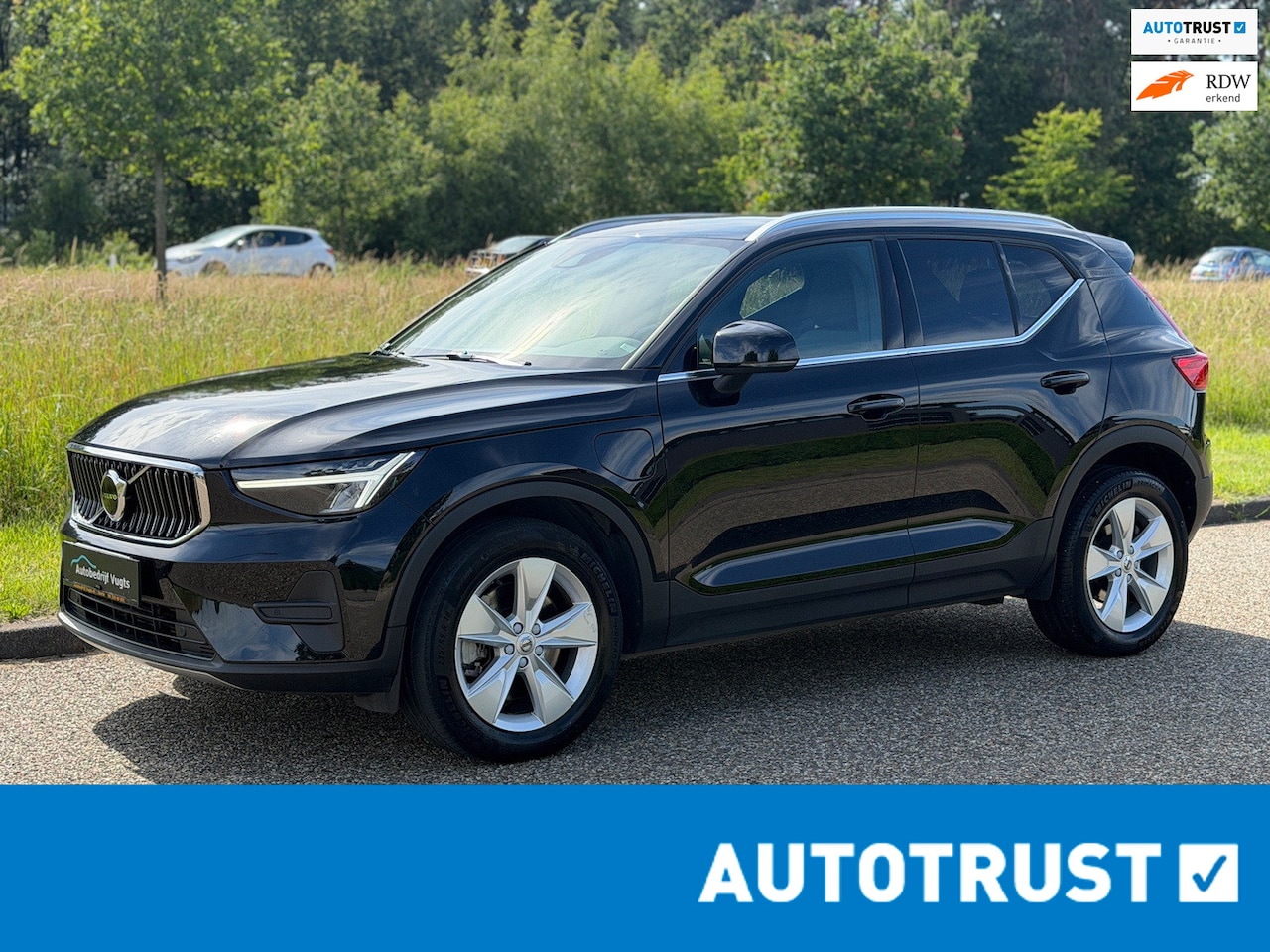 Volvo XC40 - 1.5 T4 Plug-in hybrid *ZWART*Rijklaarprijs* - AutoWereld.nl