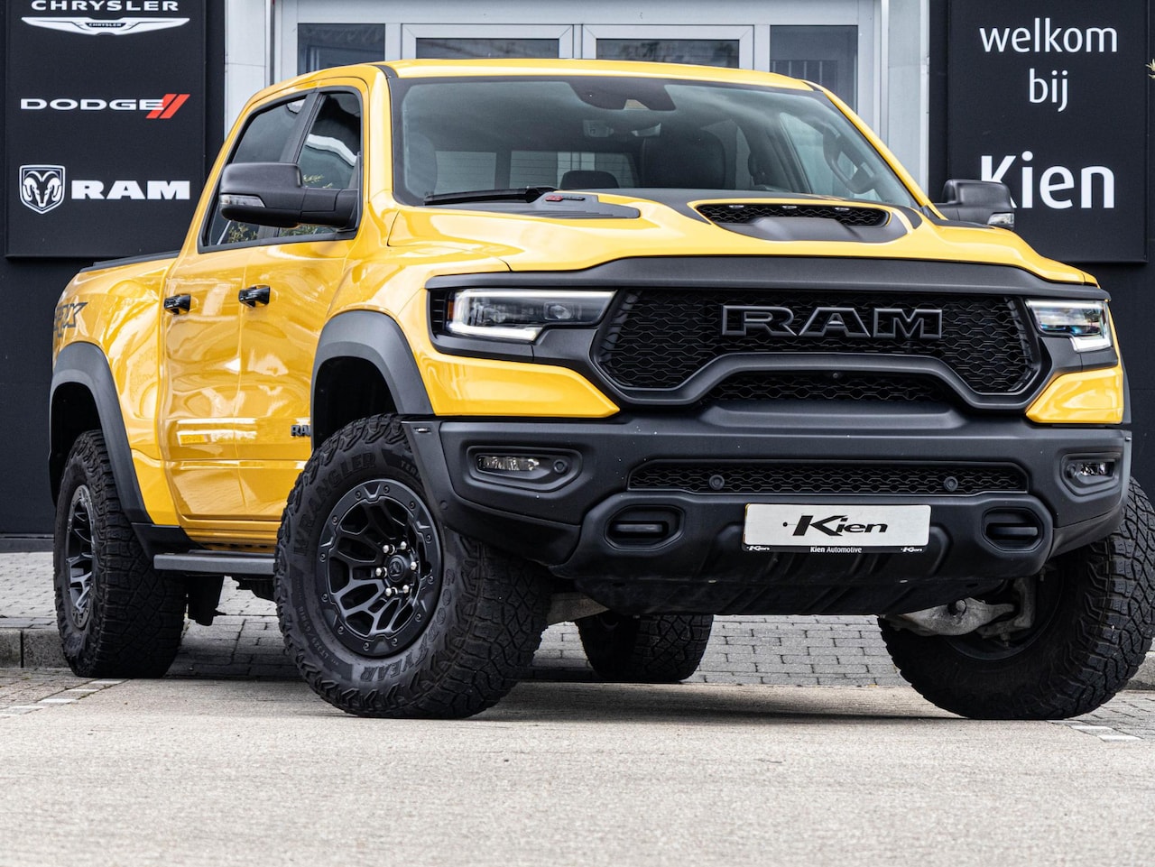 Dodge Ram 1500 - 6.2 V8 4x4 Crew Cab TRX 6.2 V8 4x4 Crew Cab TRX - AutoWereld.nl