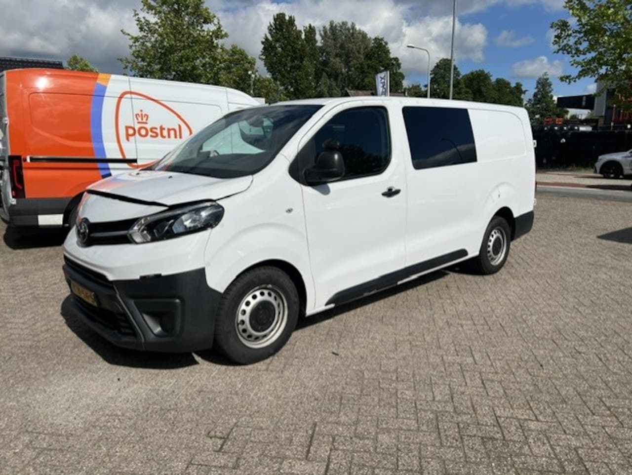 Toyota ProAce Worker - 2.0 D-4D 106KW DC 6P LANG AIRCO KLIMA NAVI - AutoWereld.nl
