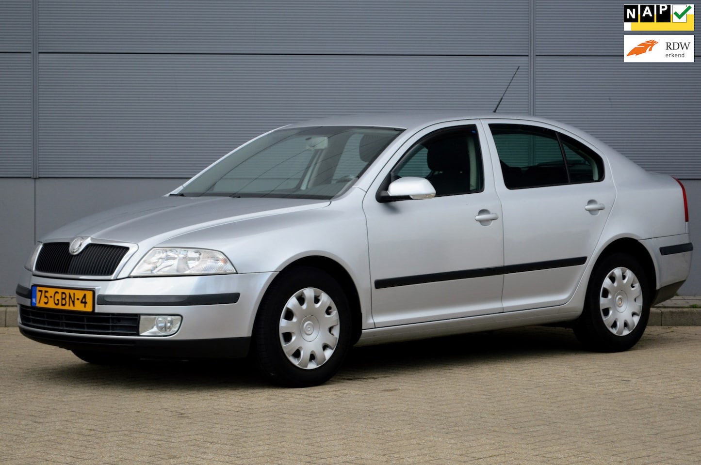 Skoda Octavia - 1.6 FSI Ambiente 1.6 FSI Ambiente - AutoWereld.nl