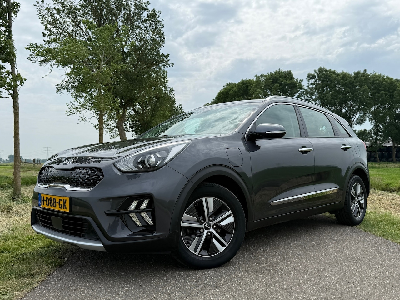 Kia Niro - 1.6 GDi Plug-In Hybrid DynamicLine Automaat | SOH 100% | Camera | Apple CarPlay-Android Au - AutoWereld.nl