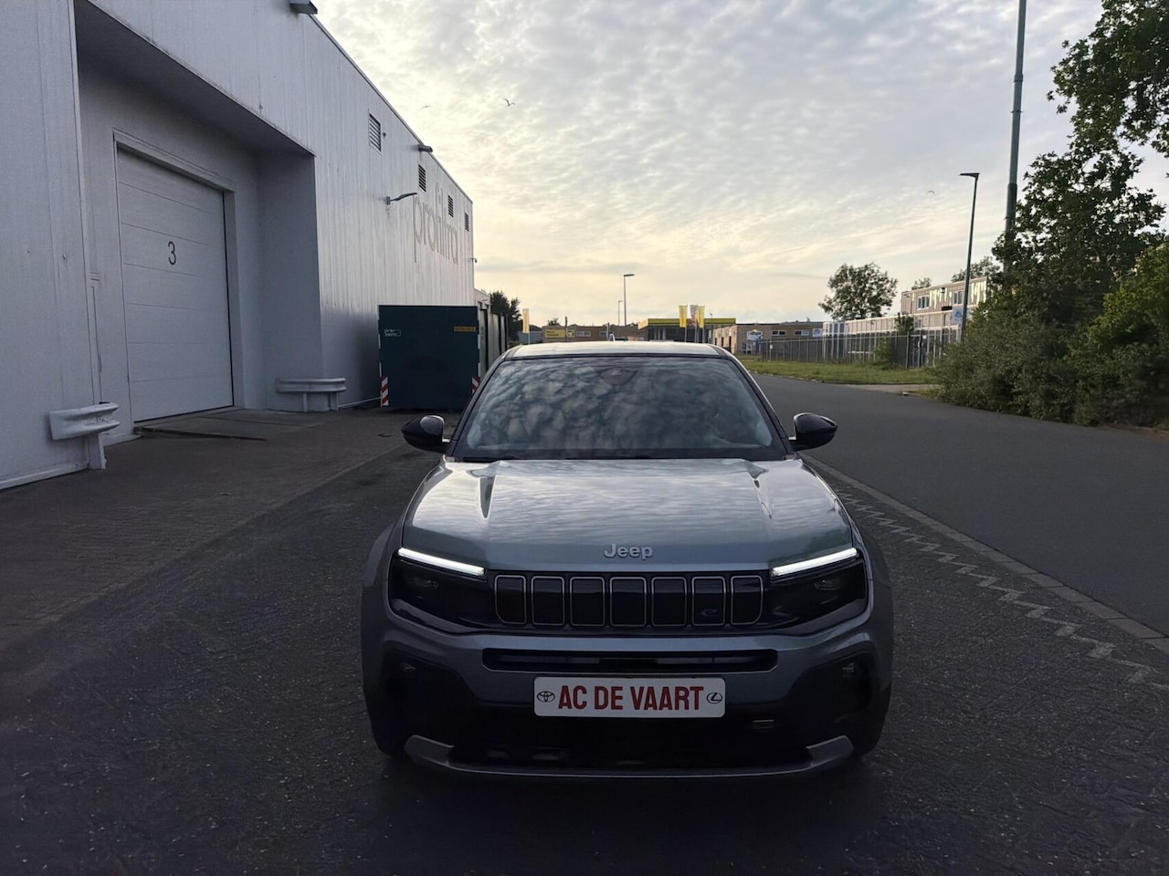 Jeep Avenger - Summit 54 kWh - CARPLAY/NAVI/CAMERA/SFEER/NAP - AutoWereld.nl