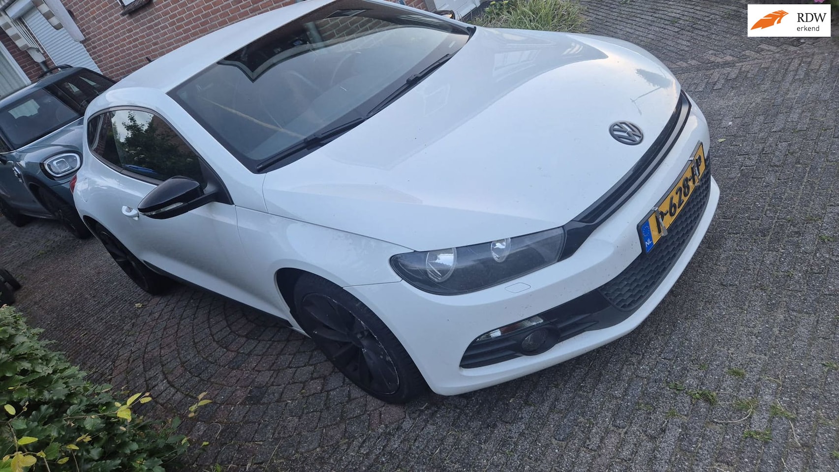 Volkswagen Scirocco - 1.4 TSI airco *apk:12-2026* - AutoWereld.nl