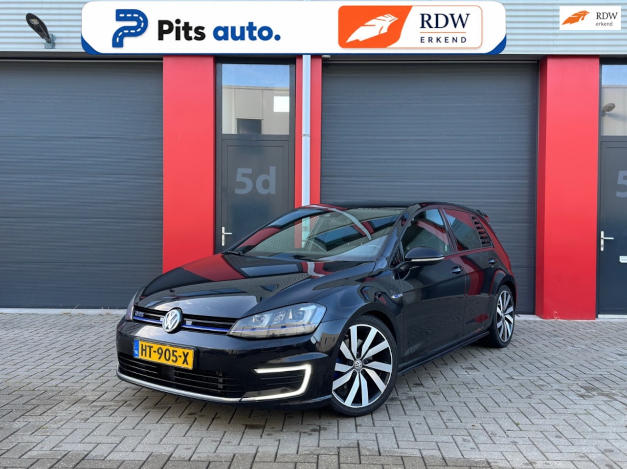 Volkswagen Golf - 1.4 TSI GTE 1.4 TSI GTE , Full Option , Leder , Keyless , ACC , Pano - AutoWereld.nl
