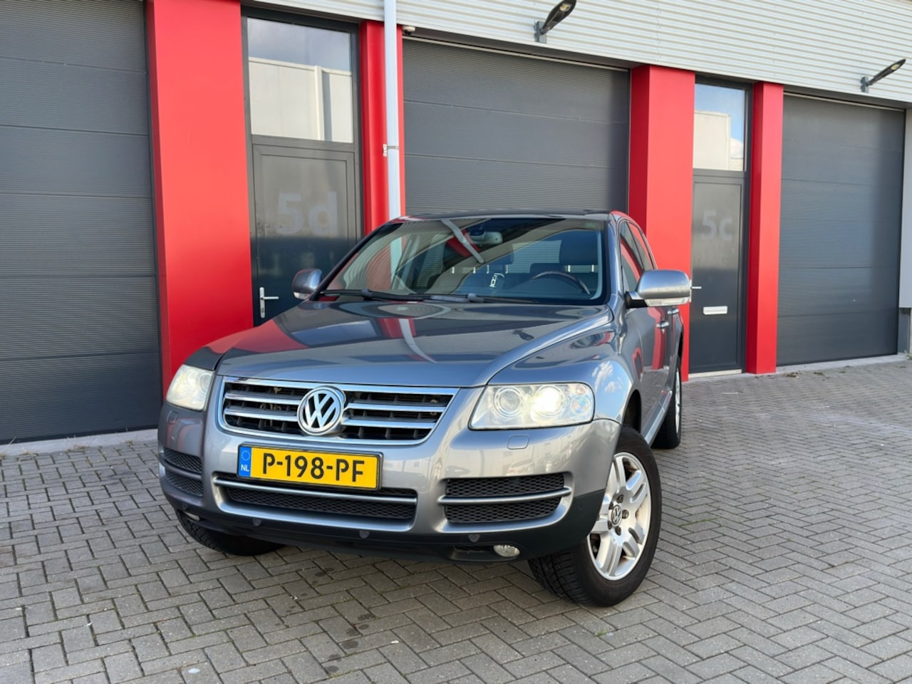 Volkswagen Touareg - 3.2 V6 Aut. Nw Apk , Leder , Luchtvering