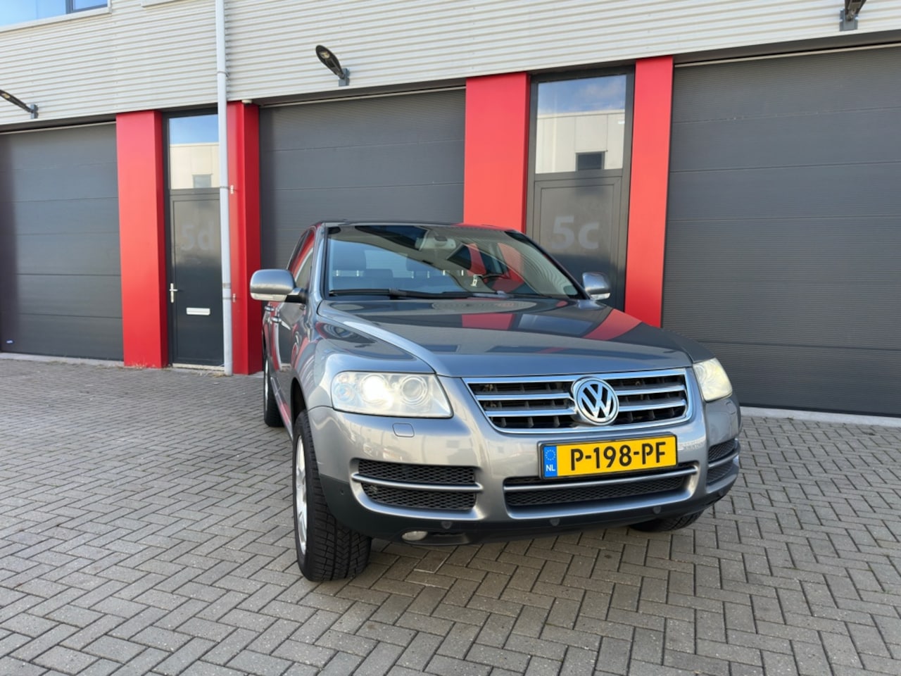 Volkswagen Touareg - 3.2 V6 Aut. Nw Apk , Leder , Luchtvering