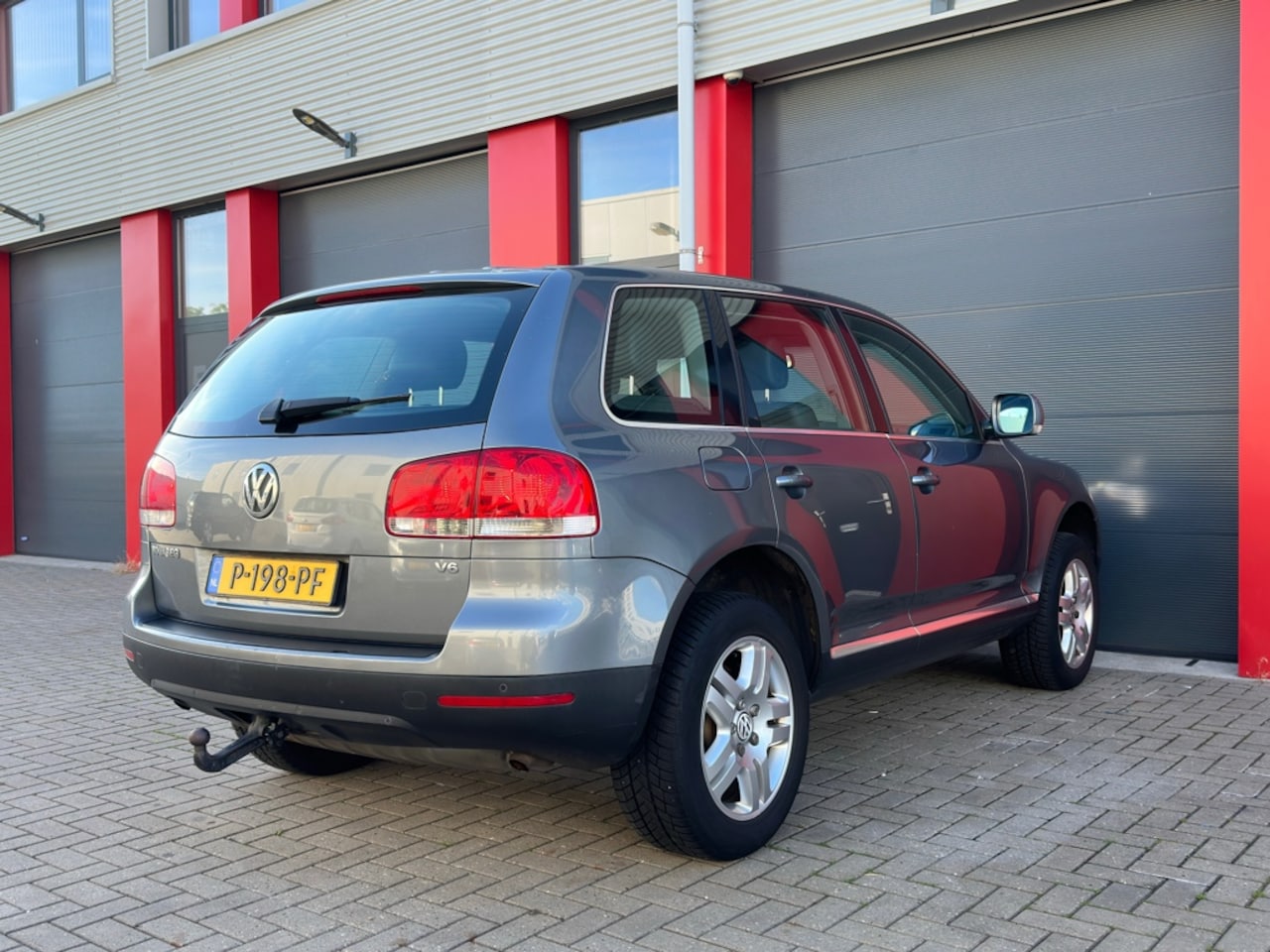 Volkswagen Touareg - 3.2 V6 Aut. Nw Apk , Leder , Luchtvering