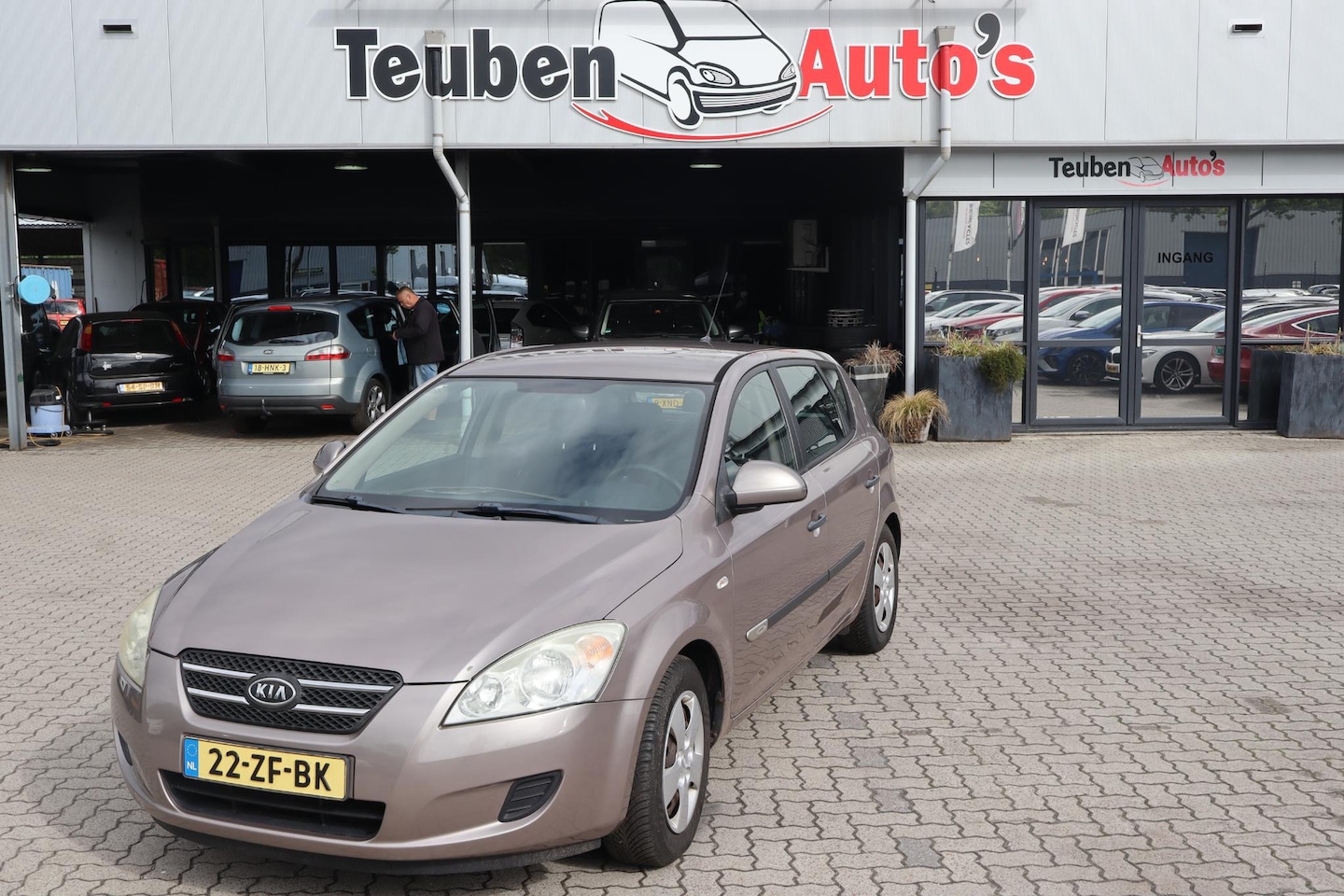 Kia Cee'd - 1.4 X-tra | Airco | Trekhaak | - AutoWereld.nl
