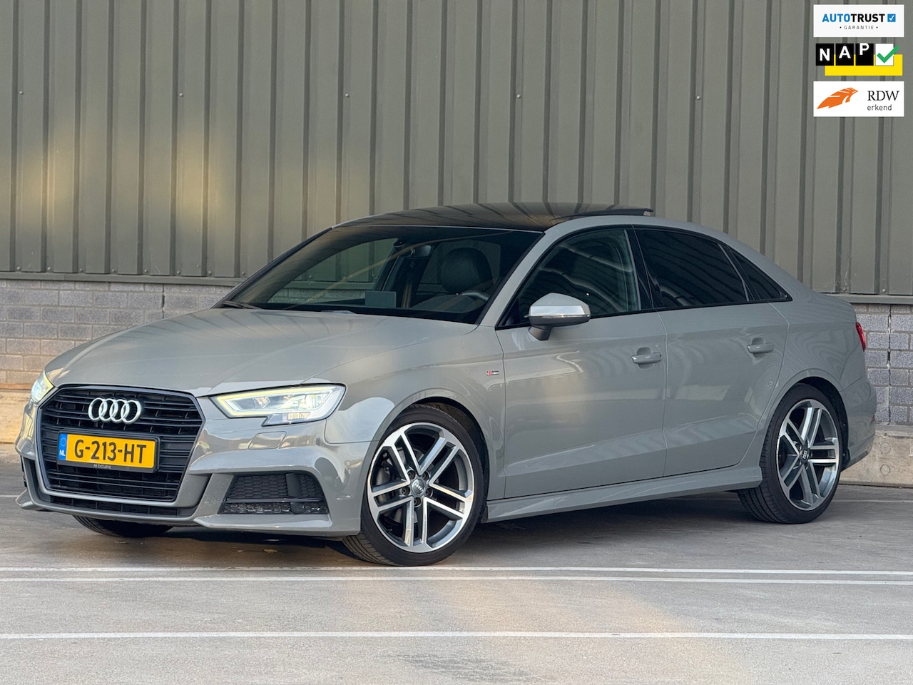 Audi A3 Limousine - 35 TFSI / S-Line / Pano / Virtual / Advance Sport - AutoWereld.nl