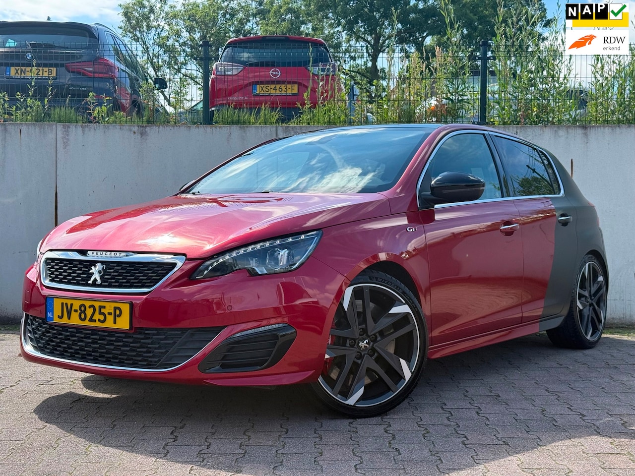 Peugeot 308 - 1.6 e-THP GTi 270 PK/LIMITED EDITION/PANO/CAMERA/LEDER/NL AUTO/DEALER ONDERHOUDEN/ - AutoWereld.nl
