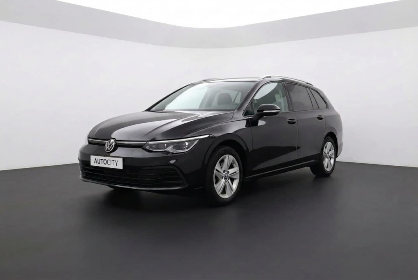 Volkswagen Golf Variant - VIII Life 1.5 eTSI Camera l Navi l Adaptive cruise - AutoWereld.nl