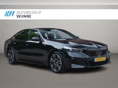 BMW 5-serie - 520i 190pk Aut. M Sport | Panoramadak | Carbon | 360° Camera | Keyless | Head-Up Display |