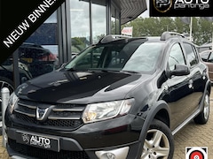 Dacia Sandero Stepway - 0.9 TCe Lauréate 90PK | Trekhaak | NL AUTO | 2e Eigenaar | Airco | Lederen Bekleding | Arm