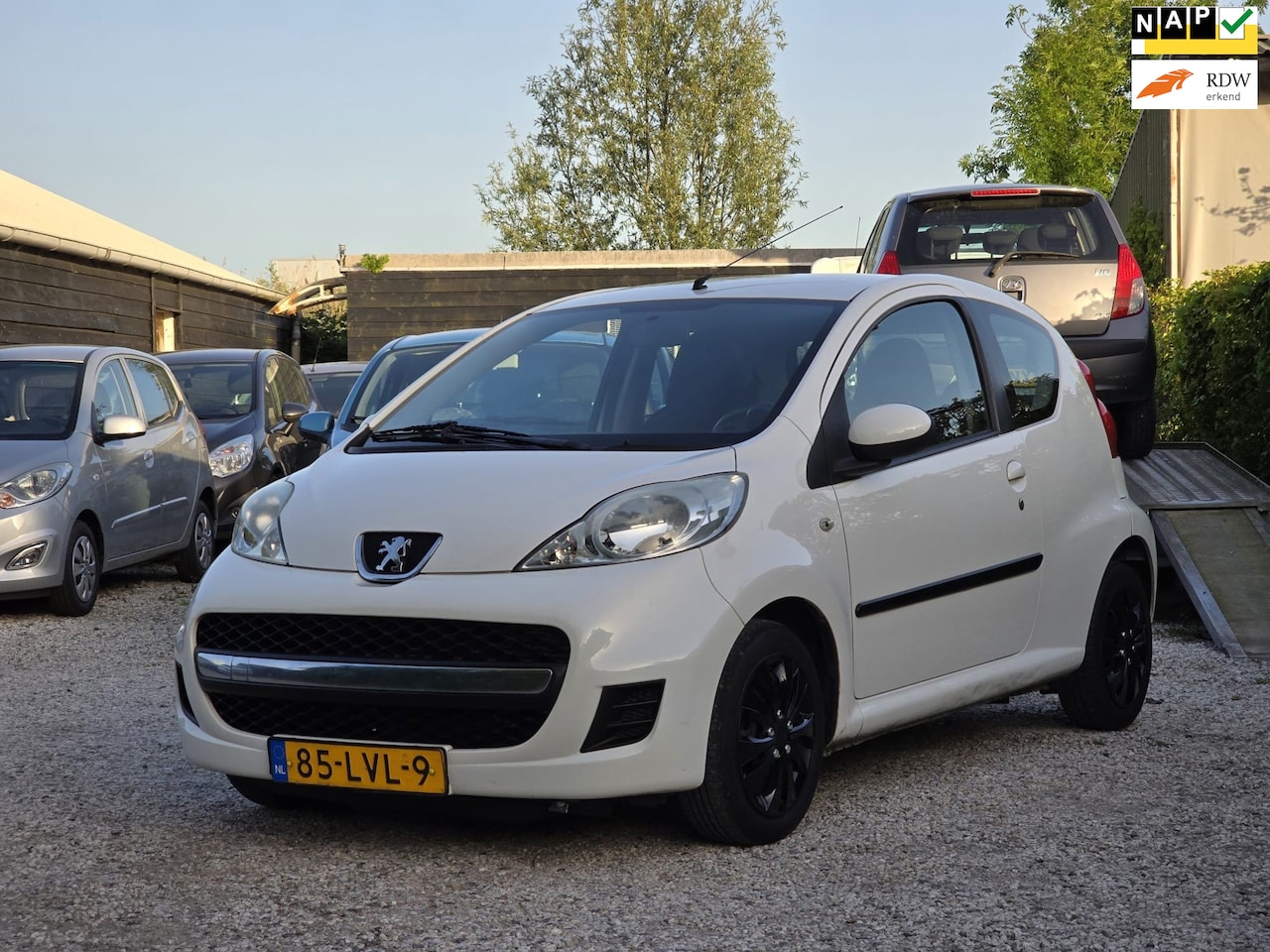 Peugeot 107 - 1.0-12V XS Airco/Elek. Pakket/AUX - AutoWereld.nl