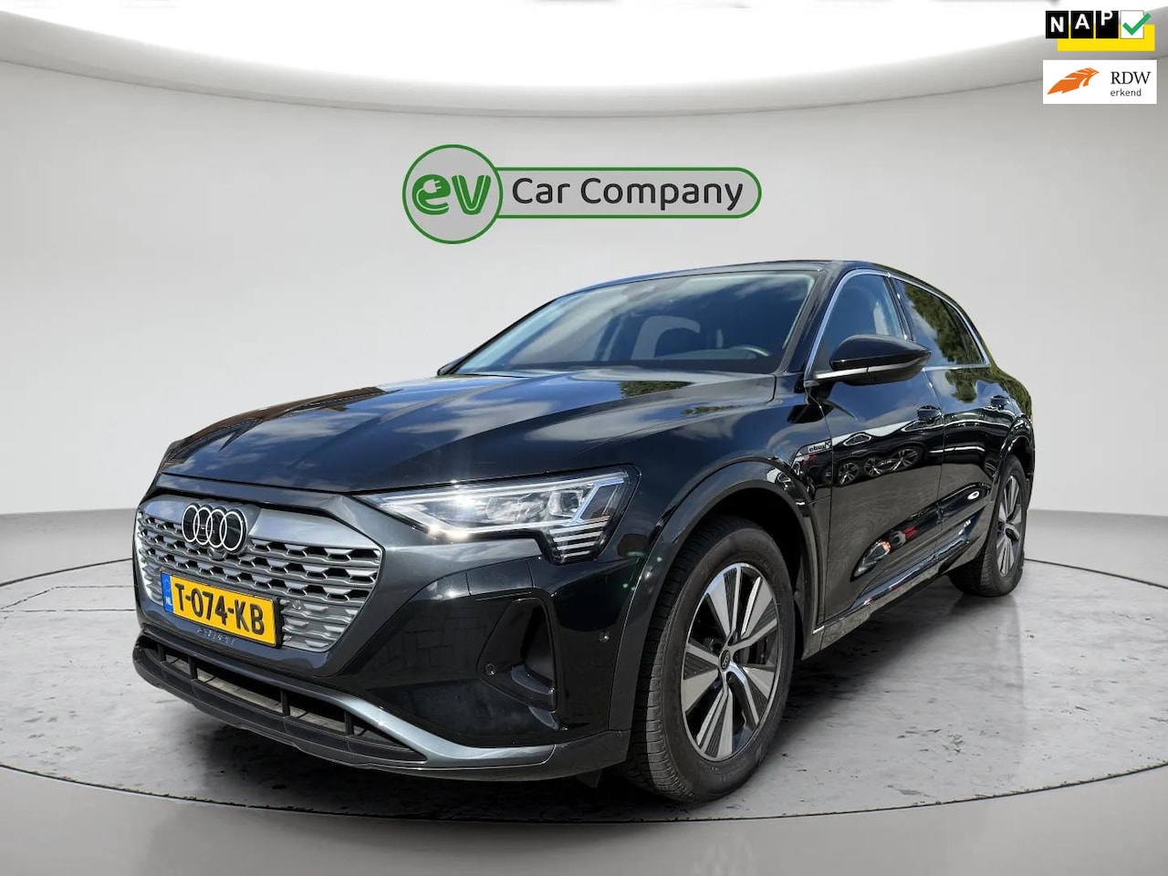 Audi Q8 e-tron - 50 quattro Edition 95 kWh | SOH ..% | Camera | CarPlay | Stoelverwarming | Cruise Control - AutoWereld.nl