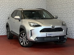 Toyota Yaris Cross - 1.5 HYBRID DYNAMIC STOEL/STUUR VERW. 17''LMV KEYLESS CAMERA LED ZWARTE HEMEL ✅ Top Auto's