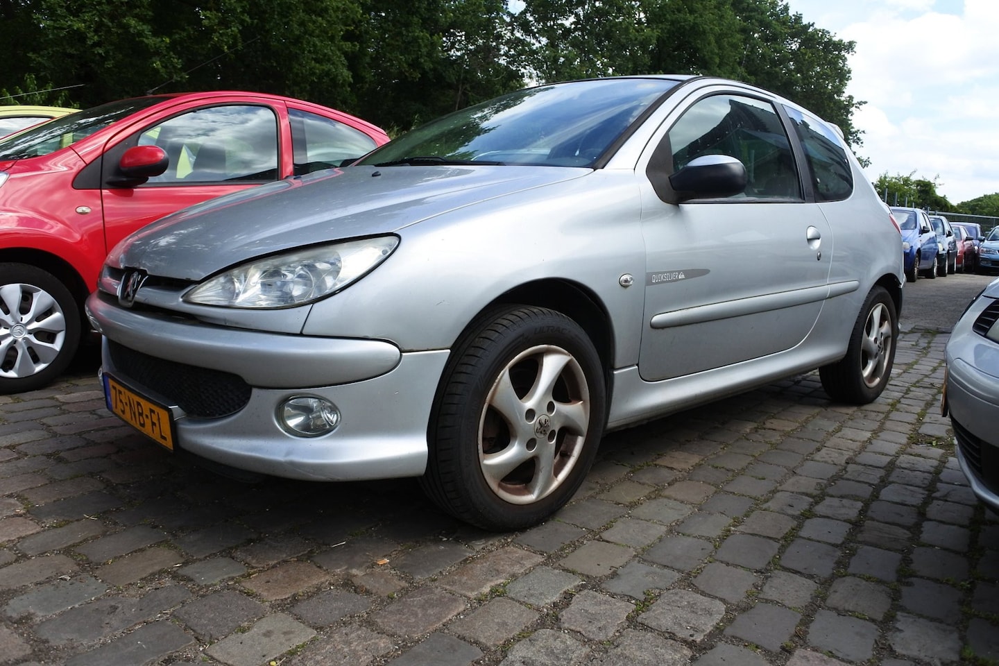 Peugeot 206 - 1.6-16V Quiksilver airco apk 10-4-2027 div exstra,s - AutoWereld.nl