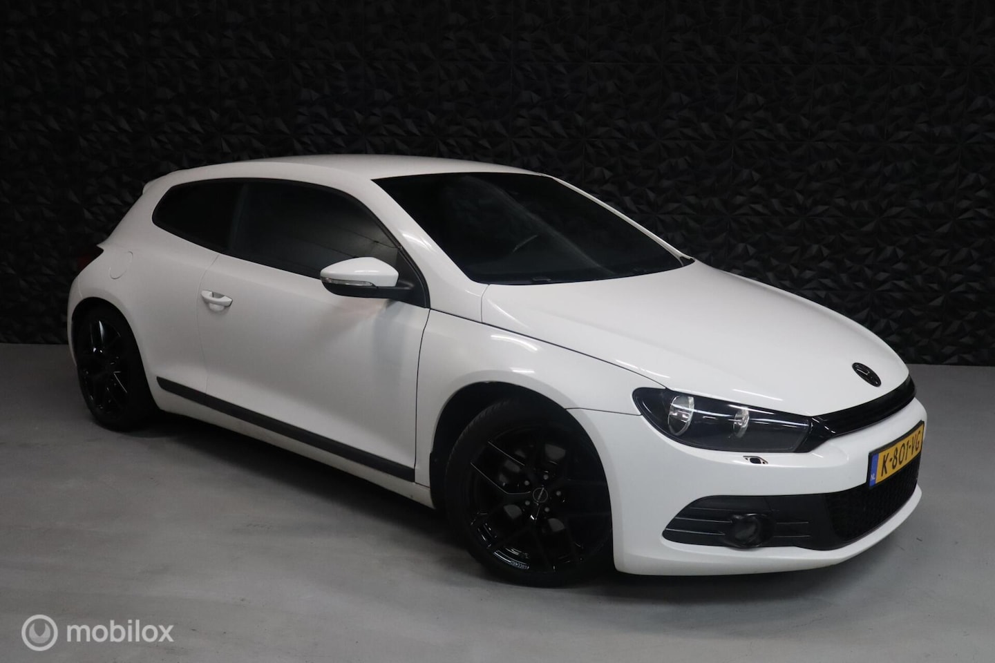 Volkswagen Scirocco - 2.0 TSI Highline | AC | Carplay | Stoelv - AutoWereld.nl