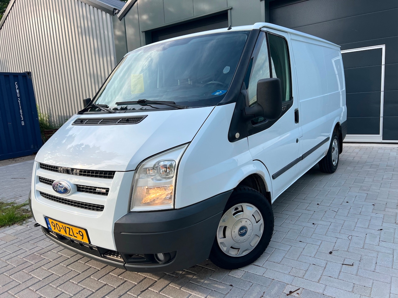 Ford Transit - 260S 2.2 TDCI 110.899KM Nap - AutoWereld.nl