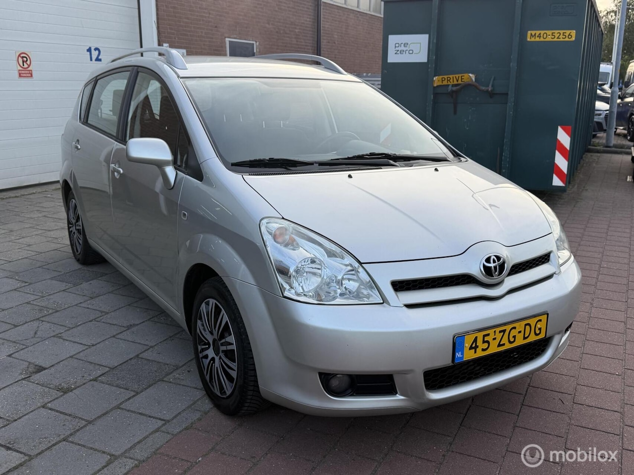 Toyota Corolla Verso - 1.8 VVT-i Executive 7p. 1.8 VVT-i Executive 7personen - AutoWereld.nl