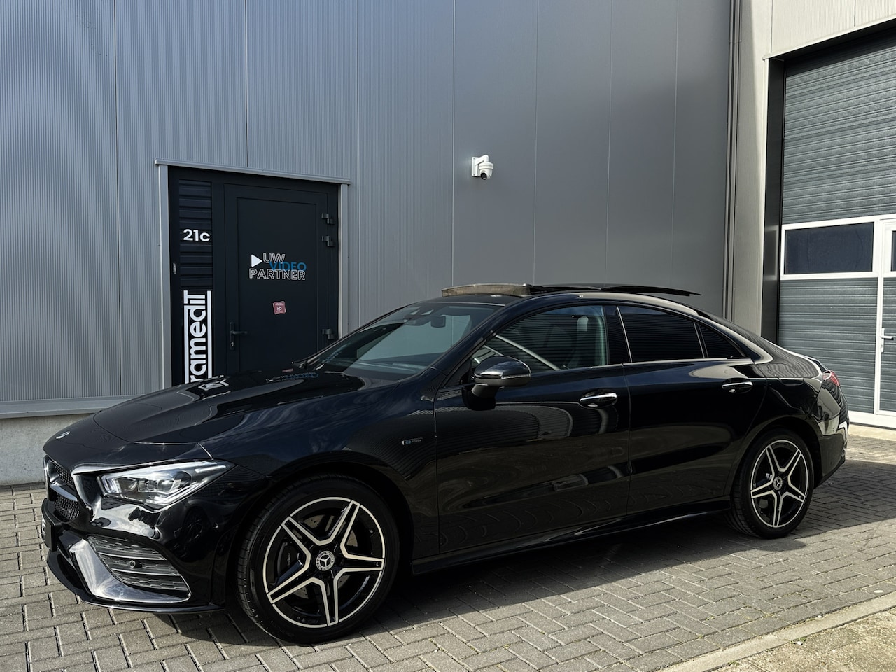 Mercedes-Benz CLA-Klasse - 250 e AMG Pano | Memory | ACC | Camera | Multi | 1e eig - AutoWereld.nl