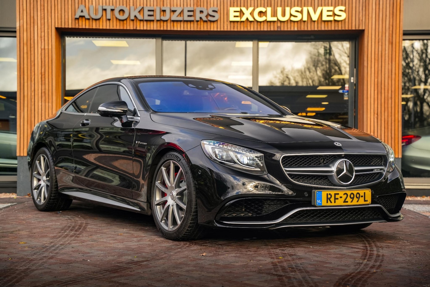 Mercedes-Benz S-klasse Coupé - AMG 63 4Matic Burmester Stoelvent. Widescreen 360 Camera Navigatie ACC S63 - AutoWereld.nl
