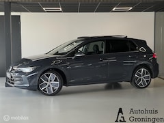 Volkswagen Golf - Style eHybrid | Pano | Head-Up | Massage | Trekhaak | Fabrieksgarantie 2030