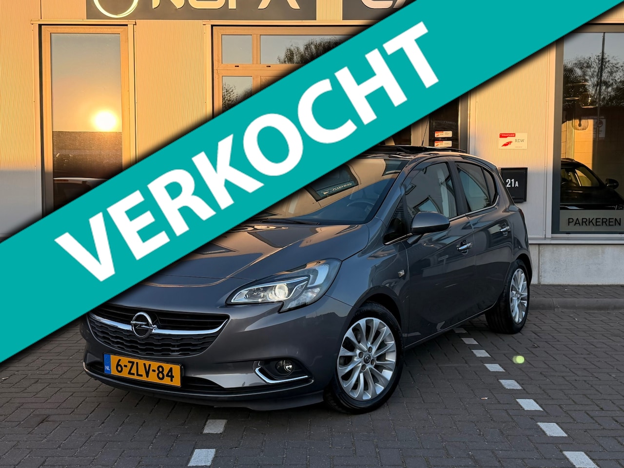 Opel Corsa - 1.0 Turbo Cosmo|Pano|Xenon|stoel/stuur verwarming - AutoWereld.nl