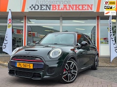 MINI John Cooper Works - 2.0 231pk Chili Automaat BJ.2017 / Panodak / Leder / Head-Up / Camera / LED / 18"Lmv / Org