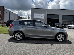 BMW 1-serie - 118i Business Line