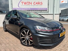 Volkswagen Golf - 2.0 TSI GTI Performance 230pk Dsg Xenon 19"