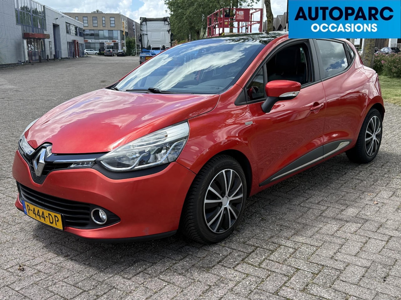 Renault Clio - 1.2 Night & Day ,PANORAMADAK, AIRCO, CRUISE CONTROLE, NAVI, BOEKJES AANWEZIG, RIJDT SUPER - AutoWereld.nl