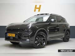Lynk & Co 01 - 1.5 | Zwart optiek | Panoramadak | Navigatie | Memory | Apple CarPlay